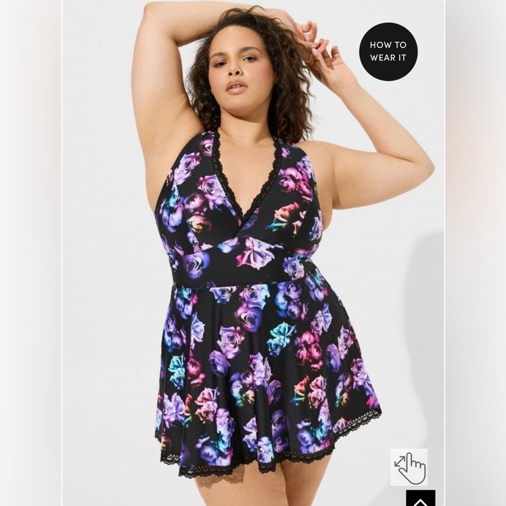 NWT torrid swimsuit roses multicolored size 4